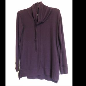 Super soft Aerie purple sweater with pockets